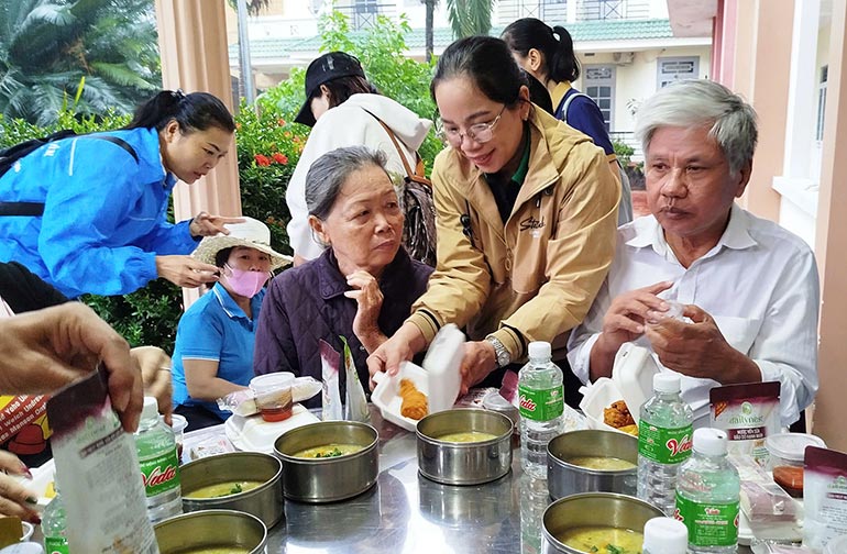 Những nơi thắm đượm tình người